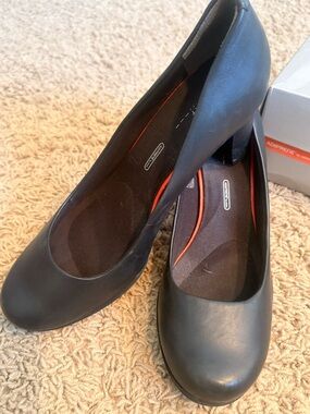 Rockport Black Leather Low Block Heel Pumps